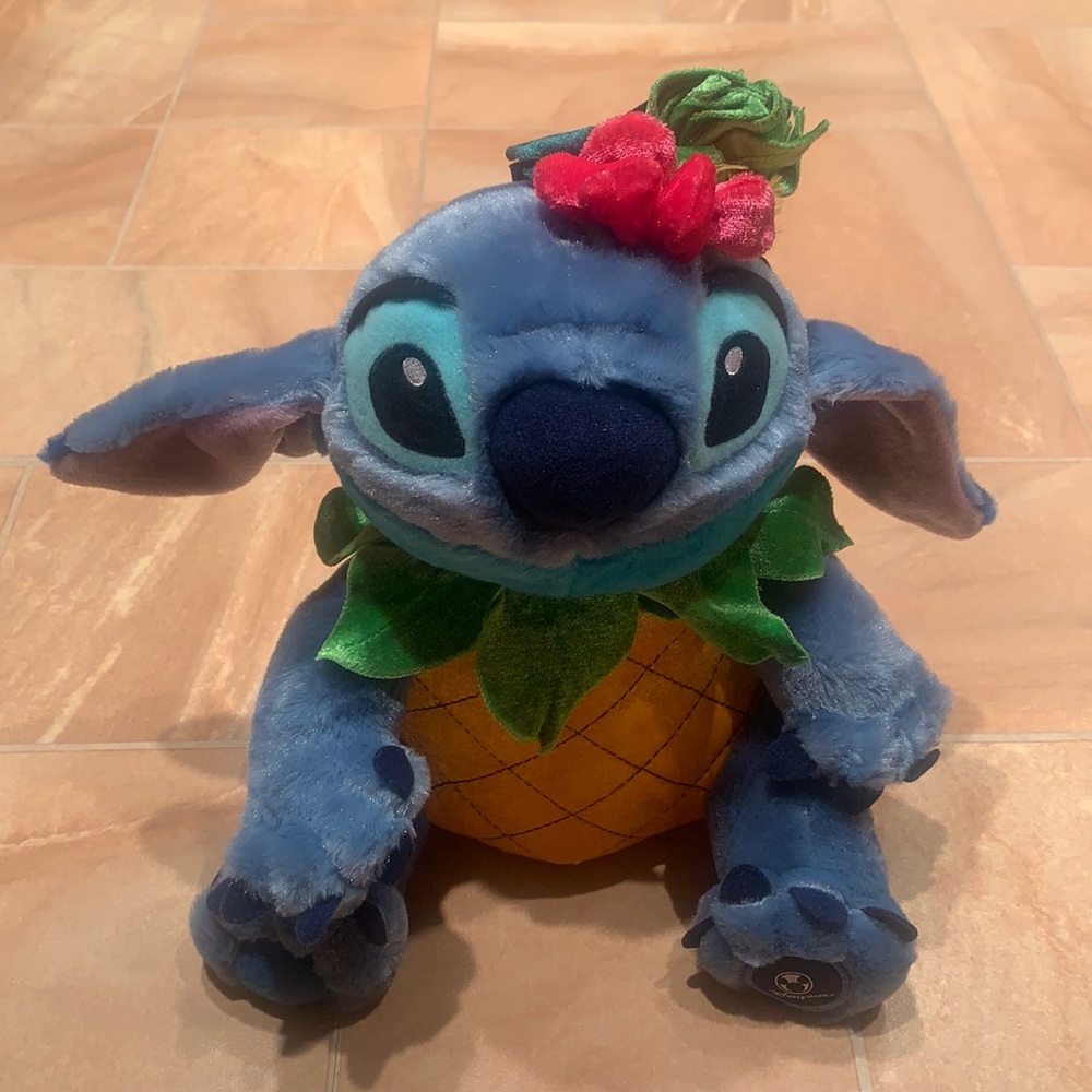 Disney Lilo & Stitch Hawaiian Pineapple Stitch 10" Plush Stuffed Animal Toy